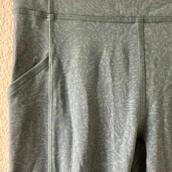 Lululemon Invigorate High-Rise Tight 25” - Picture 8 of 8
